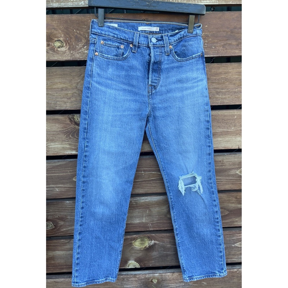 Levi's Premium Denim Wedgie Straight Medium Wash Cropped Size 25